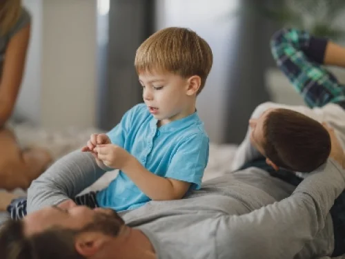 Ay Burcu Erkek Özellikleri: Duygusal Derinlik ve İçsel Güç