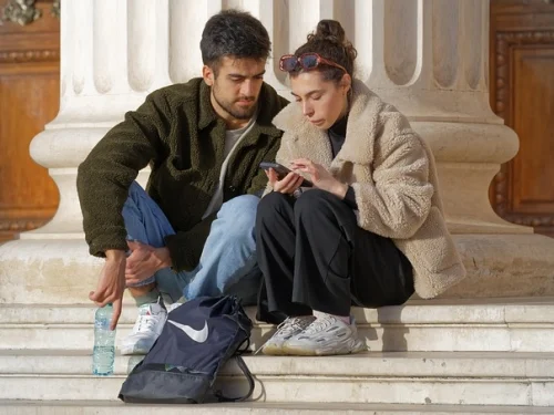 Doğum Haritası Yorumlama: Güneş On İkinci Evde (12. Ev) Ne Anlama Gelir?